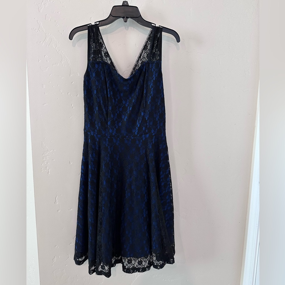 Elegant Black and Blue Lace Dress